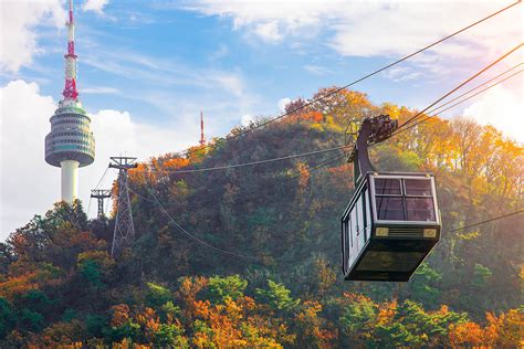 남산타워 케이블카, 서울의 밤을 수놓는 별들의 향연